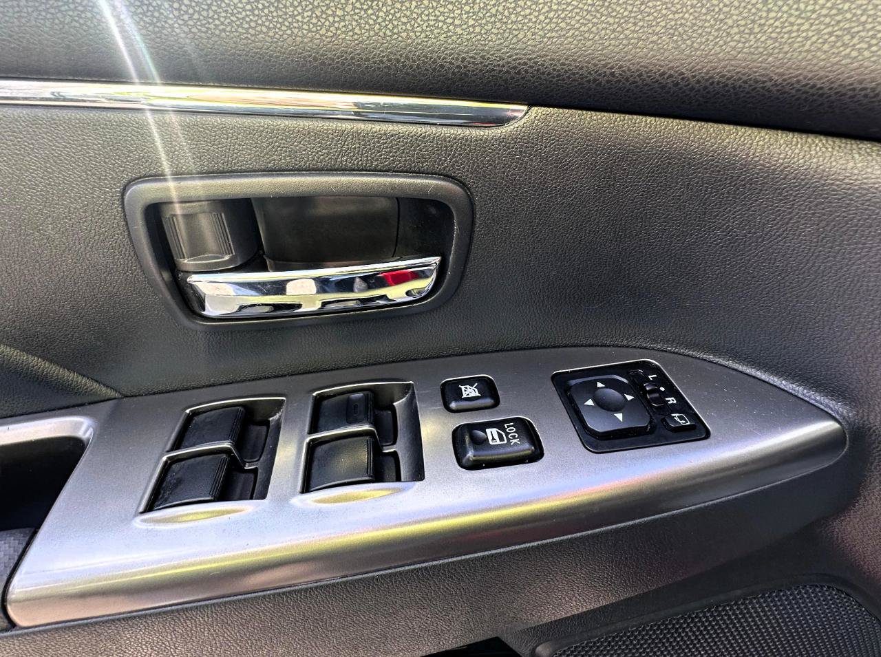 Used 2025 Mitsubishi Outlander Sport LE AWD/4WD image 17