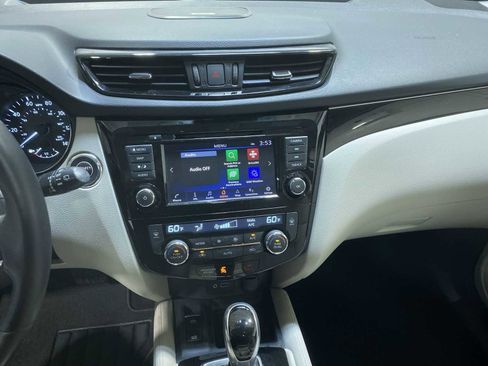 Used 2019 Nissan Rogue Sport SL w/ Premium Package AWD/4WD image 16