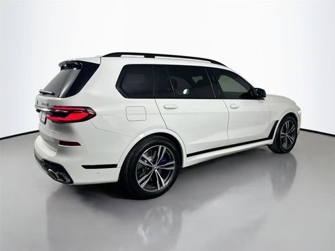 New 2026 BMW X7 M60i image 5