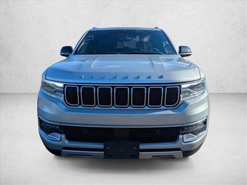 Used 2024 Jeep Wagoneer Series II w/ Flexible Seating Group AWD/4WD image 2