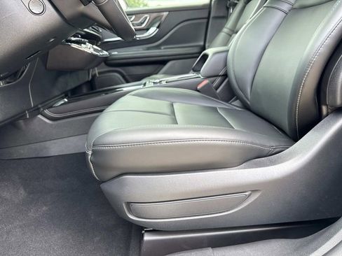 New 2025 Lincoln Corsair FWD w/ Equipment Group 101A image 19