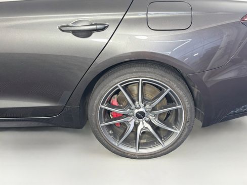Used 2025 Genesis G70 2.5T RWD image 11