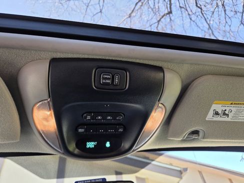 Used 2005 Dodge Grand Caravan SXT w/ Leather Interior Group FWD image 45