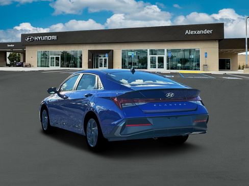 New 2026 Hyundai Elantra SEL Sport Premium FWD image 5