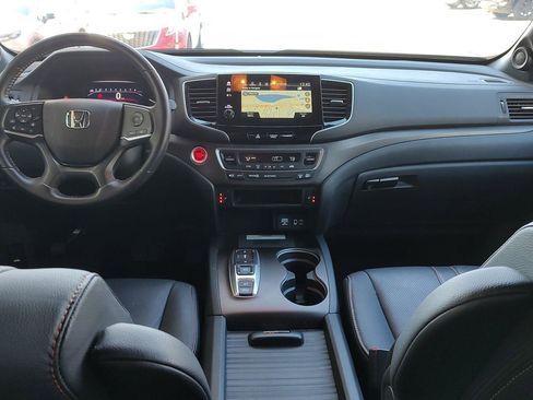 Used 2023 Honda Passport TrailSport image 24