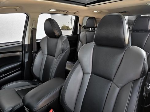 Used 2022 Subaru Ascent Onyx Edition image 10