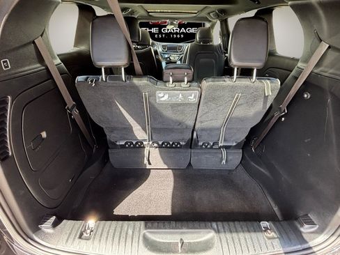 Used 2019 Chrysler Pacifica Limited w/ Advanced Safetytec Group FWD image 15