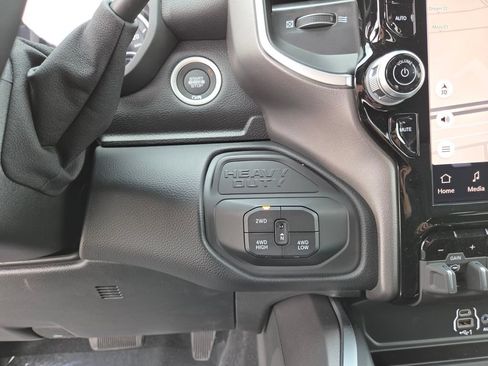 New 2026 RAM 2500 Big Horn AWD/4WD image 30
