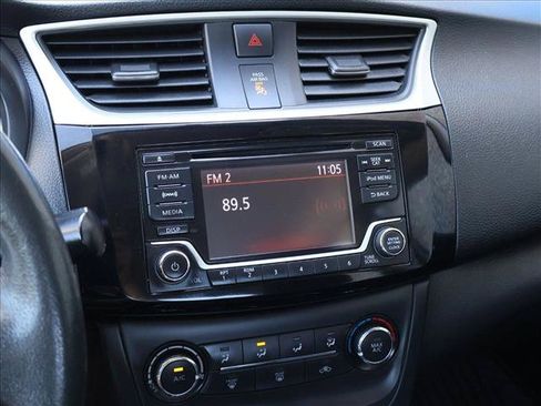 Used 2017 Nissan Sentra SV FWD image 18