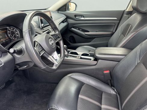 Used 2024 Nissan Altima 2.5 SR image 14