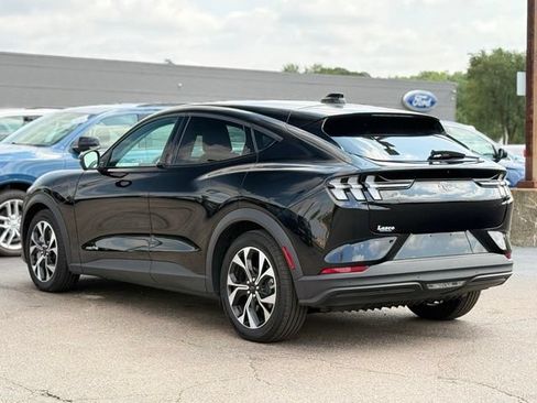 Used 2025 Ford Mustang Mach-E Select AWD/4WD image 39