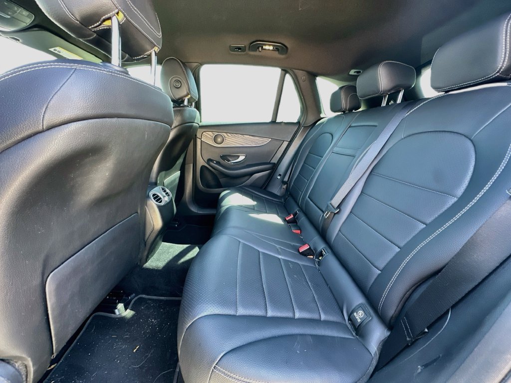 Used 2018 Mercedes-Benz GLC 300 4MATIC image 24