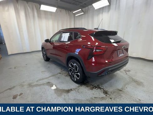 Used 2025 Chevrolet Trax RS w/ Driver Confidence Package image 7