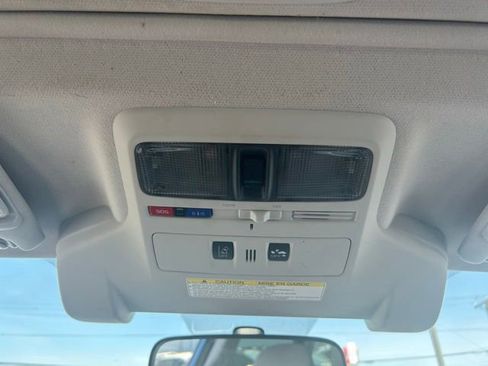 Used 2018 Subaru Forester 2.5i Premium AWD/4WD image 21