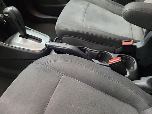 Used 2015 Chevrolet Trax LS FWD image 26