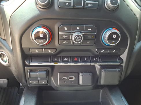Used 2021 Chevrolet Silverado 1500 RST w/ Convenience Package II AWD/4WD image 24