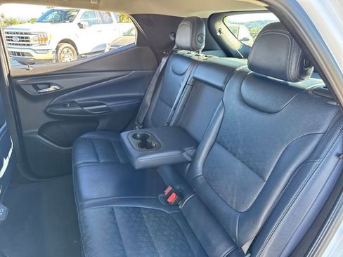 Used 2022 Chevrolet Bolt EUV LT w/ Convenience Package image 22