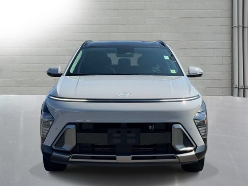 Used 2024 Hyundai Kona Limited AWD/4WD image 2