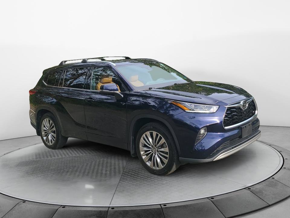 Used 2021 Toyota Highlander Platinum AWD/4WD image 1