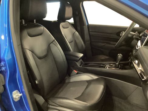 Used 2025 Jeep Compass Latitude w/ Altitude Special Edition AWD/4WD image 23