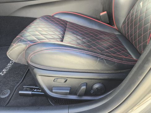 Used 2019 Genesis G70 3.3T Advanced w/ Sport Package image 26