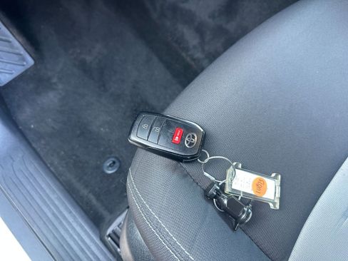 Used 2025 Toyota Tacoma TRD Off-Road image 22