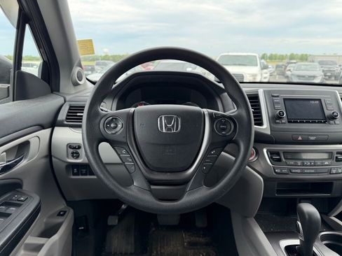 Used 2017 Honda Ridgeline RTS image 17