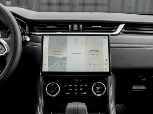 New 2026 Jaguar F-PACE R-Dynamic S image 18