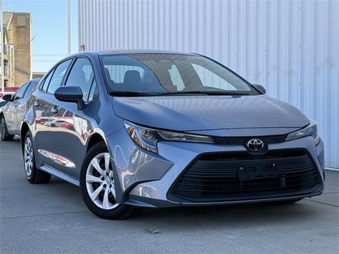 Used 2024 Toyota Corolla LE image 2