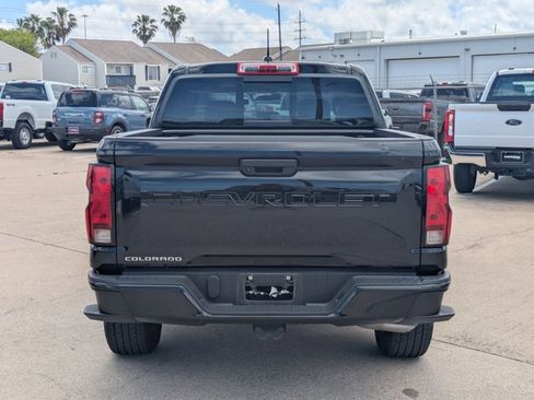Used 2024 Chevrolet Colorado W/T w/ WT Convenience Package image 6