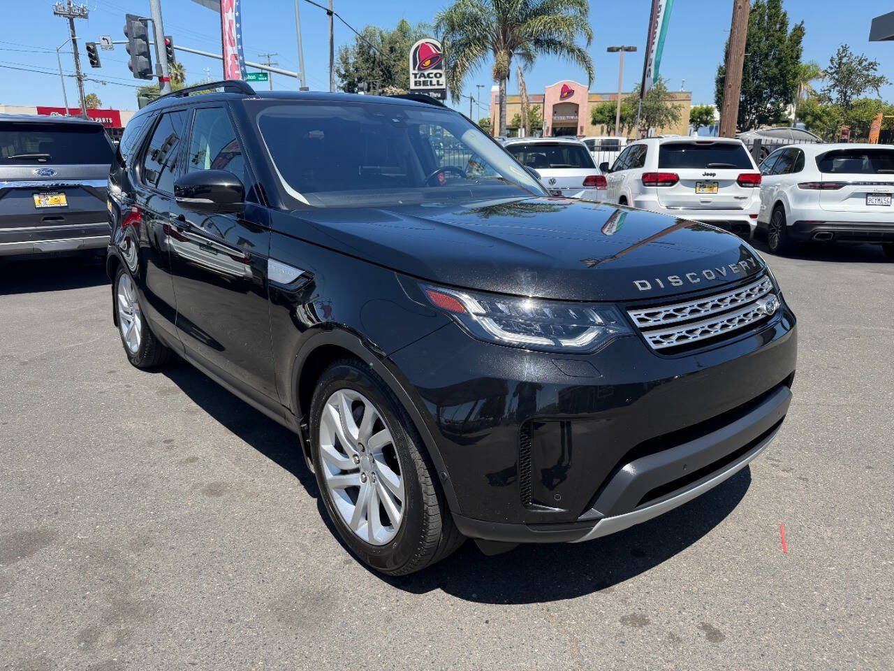 Used 2020 Land Rover Discovery HSE AWD/4WD image 2