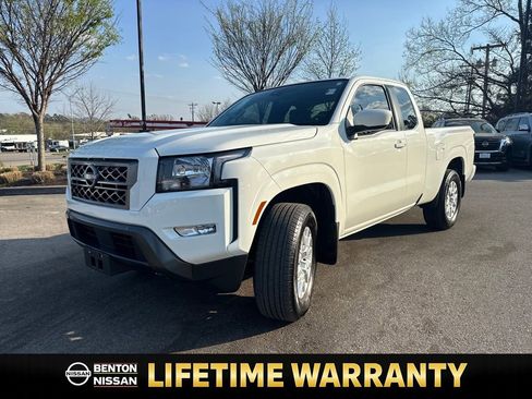 Certified 2024 Nissan Frontier SV w/ SV Convenience Package image 4