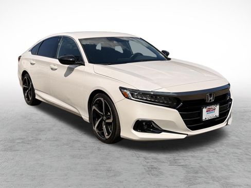 Used 2022 Honda Accord Sport image 3