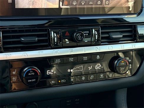 New 2026 Nissan Pathfinder Platinum image 28