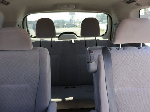 Used 2010 Toyota Highlander 2WD image 19