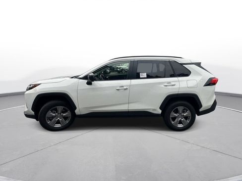 Certified 2025 Toyota RAV4 LE AWD/4WD image 9
