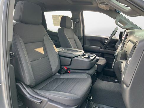 Certified 2024 Chevrolet Silverado 1500 Custom w/ Turbomax Blackout Package image 9