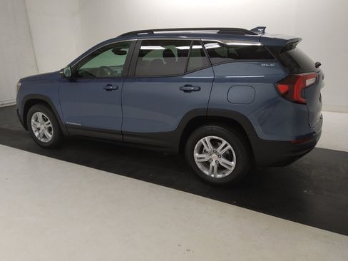 Used 2024 GMC Terrain SLE w/ Driver Convenience Package AWD/4WD image 3
