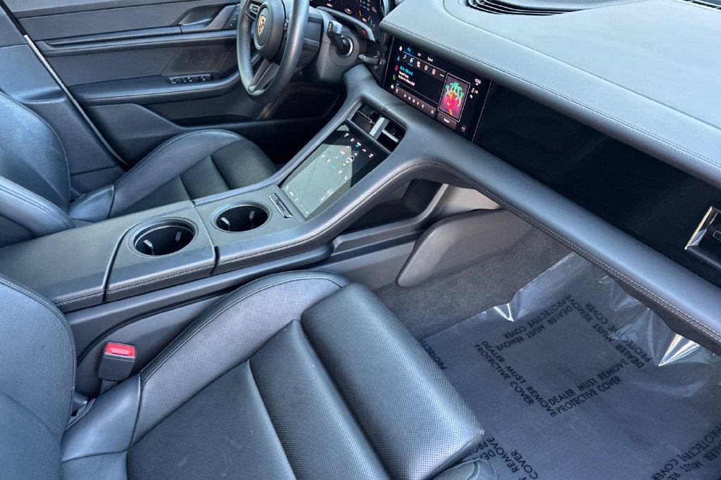 Used 2023 Porsche Taycan RWD image 18