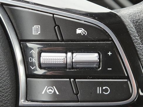 Used 2023 Kia Forte LXS w/ LXS Technology Package image 8