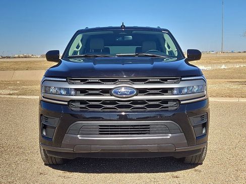 Used 2024 Ford Expedition Max XLT image 8