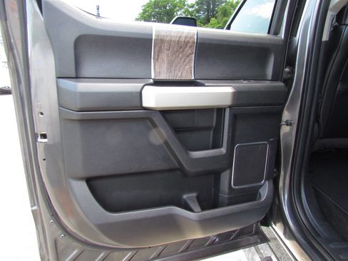 Used 2017 Ford F250 Lariat w/ Lariat Ultimate Package AWD/4WD image 13