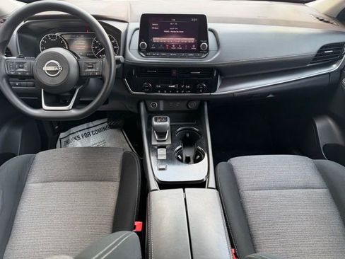 Certified 2022 Nissan Rogue SV image 29