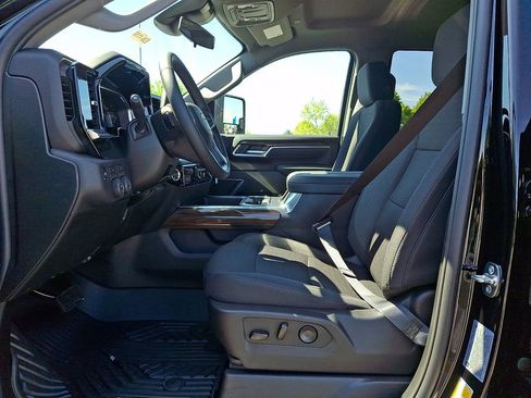 New 2026 Chevrolet Silverado 2500 LT w/ Convenience Package AWD/4WD image 9