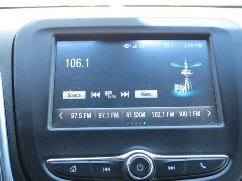 Used 2018 Chevrolet Equinox LT FWD image 16