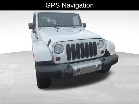 Used 2012 Jeep Wrangler Unlimited Sahara w/ Connectivity Group AWD/4WD image 8
