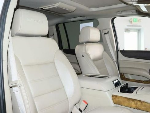 Used 2017 GMC Yukon XL Denali image 20