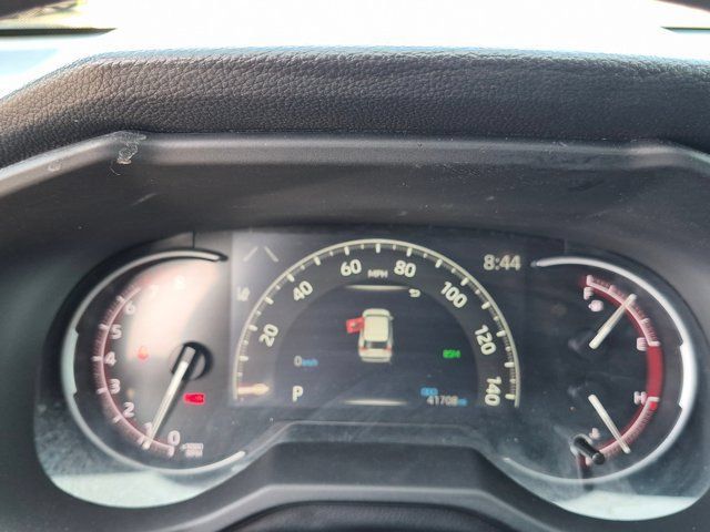 Used 2025 Toyota RAV4 XLE FWD image 24