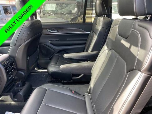New 2025 Jeep Grand Cherokee L Limited w/ Luxury Tech Group II AWD/4WD image 21