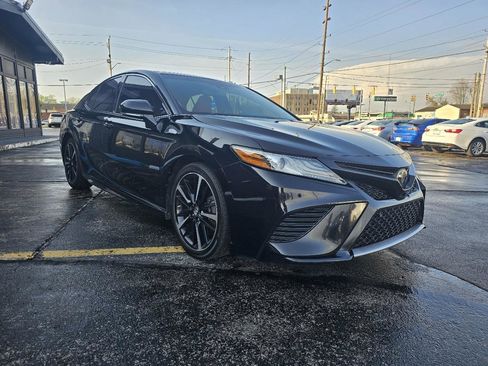 Used 2018 Toyota Camry XSE w/ Driver Assist Package FWD image 3